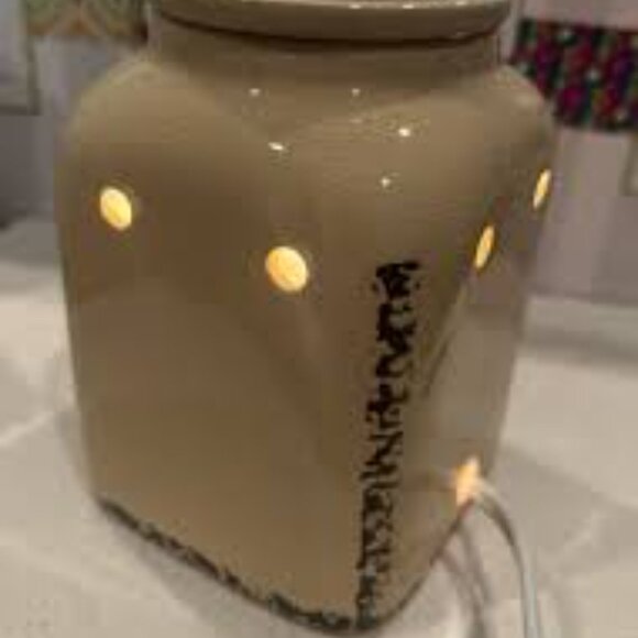 Scentsy Rustic Sunflower Warmer with FREE wax bar - Picture 4 of 6